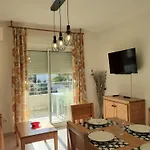 Bel Avec Piscine- *