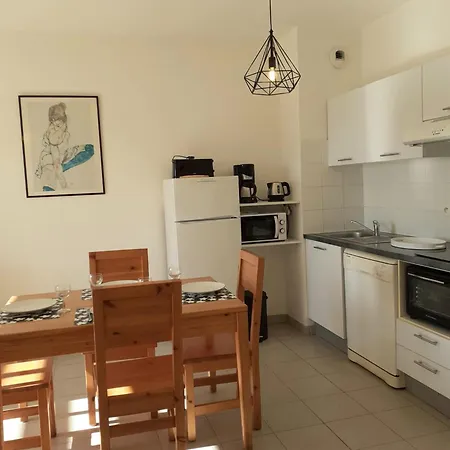 דירה Bel Avec Piscine- *