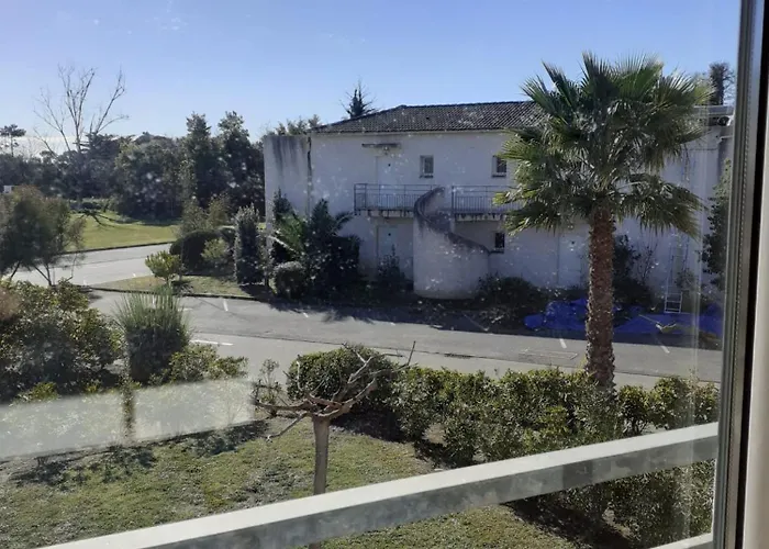 Bel Avec Piscine- *