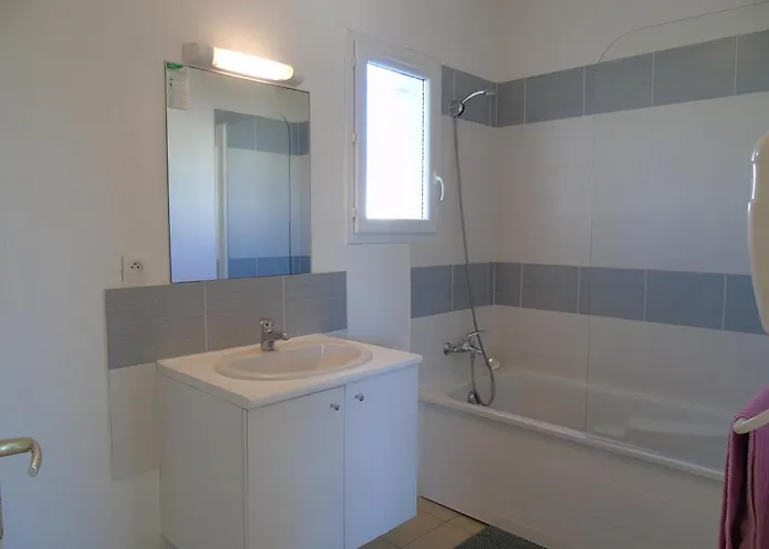 Apartament Bel Avec Piscine- *